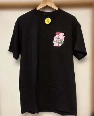 ANTI SOCIAL SOCIAL CLUB 블랙T셔츠