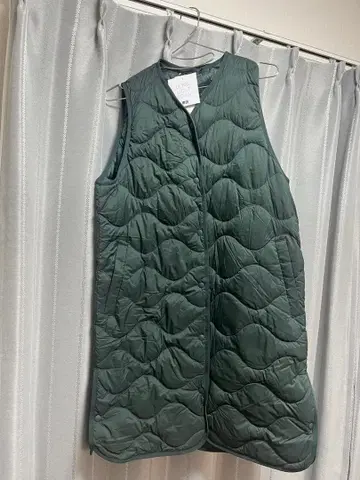 유니클로 라이트 다운 롱 베스트 택 포함 새상품 M 사이즈