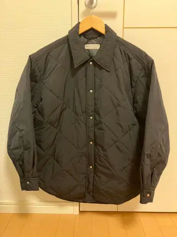 새상품급 BEAUTY&YOUTH 퀼팅 자켓 블랙