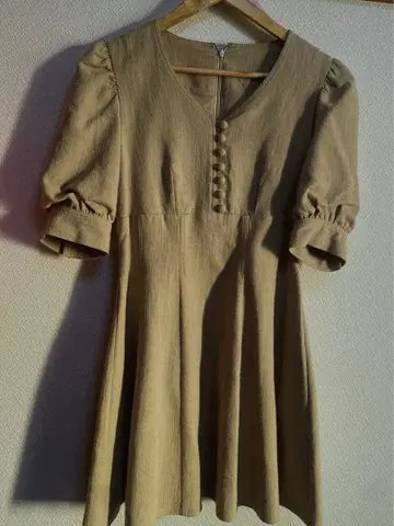 Lily Brown 반팔 미니 원피스