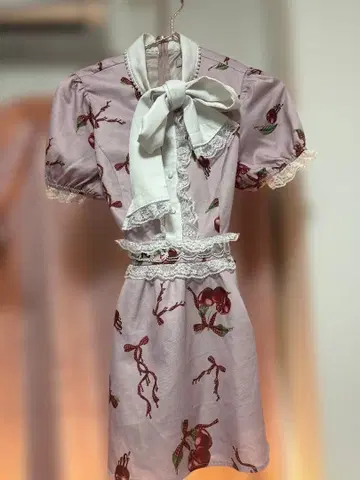 AnkRouge 체리 패턴 핑크 플레어 스커트 셋업