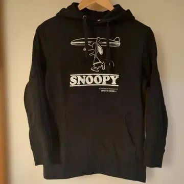 스누피 블랙 후드티