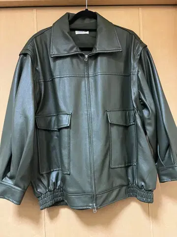 소매 탈부착 가능 / 인조 가죽 2way 스탠드 블루종