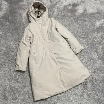 컨디션 최상 빅 유니클로 울트라 웜 하이브리드 다운 롱 코트 XXL