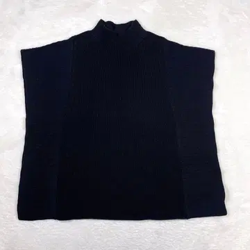 완판템 CFCL PORTRAIT CREASE TOP 블랙 니트