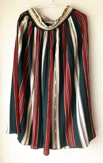 수영장 스튜디오 플리츠 와이드 팬츠 미사용 M