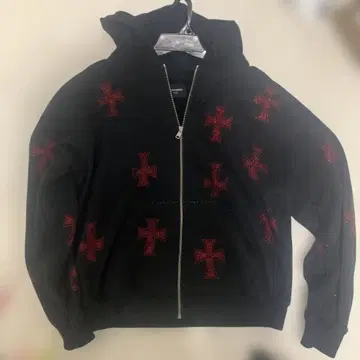 unknown 크로스 큐빅 후드티 블랙 레드