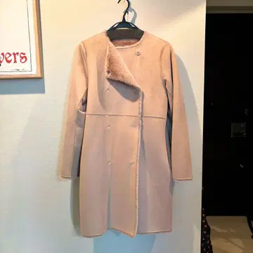 ESTNATION 핑크 베이지 무스탕 코트