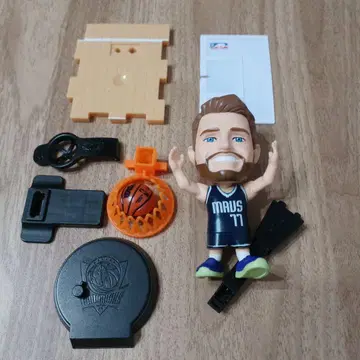 NBA Ballers 피규어 루카 돈치치
