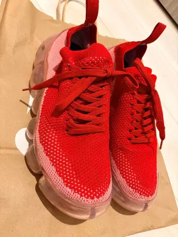 그라운즈 스니커즈 24