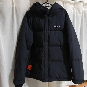 RVCA 후드 부착 블랙 다운 자켓