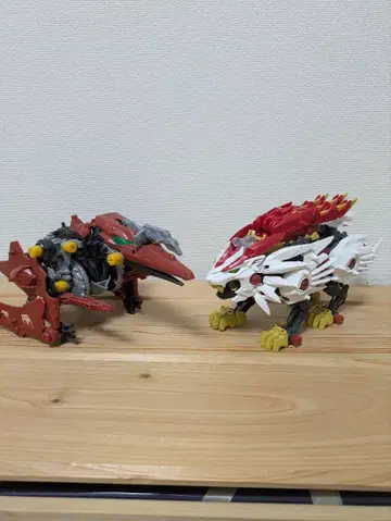 조이드 비스트 라이거와 스나이프테라 조립 완료 2체 세트