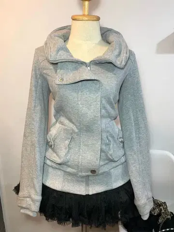 후드 부착 그레이 맨투맨 자켓 y2k