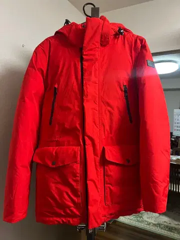 AIGLE 후드 부착 다운 자켓 SMALL 레드