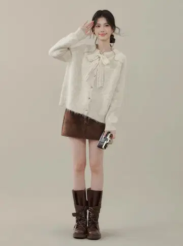 리본이 귀여운 겨울 아우터, 여자 모임 데이트에 딱 맞는 한 장