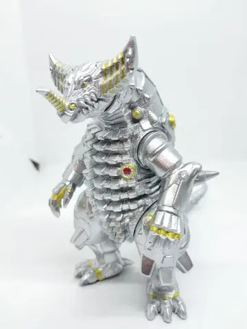 울트라맨 소프트 비닐 메카 고모라 재도색