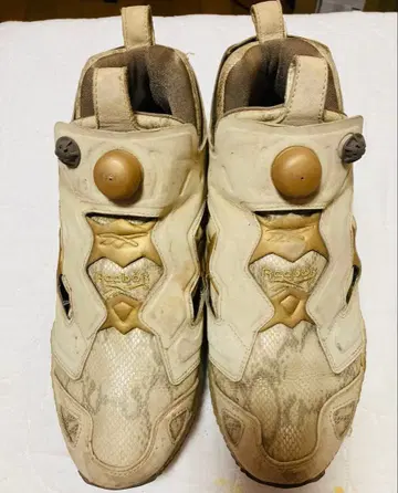 리복 펌프 스니커즈 베이지 스네이크 패턴 레어