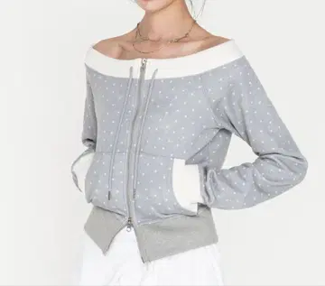 새상품 highschooldisco 오프숄더 맨투맨