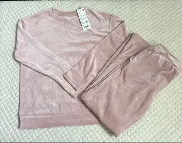 미사용 새상품 유니클로 울트라 스트레치 스무스 세트 핑크 S 사이즈