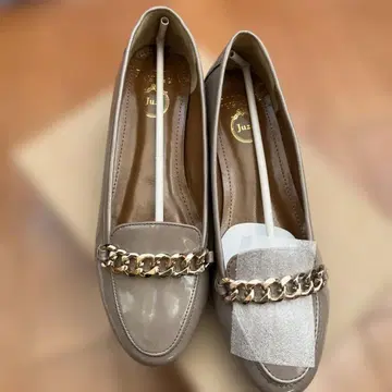 미사용 새상품 Juze x HARUTA 체인 장식 로퍼