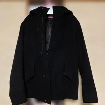 UNIQLO 블랙 후드 부착 울 코트