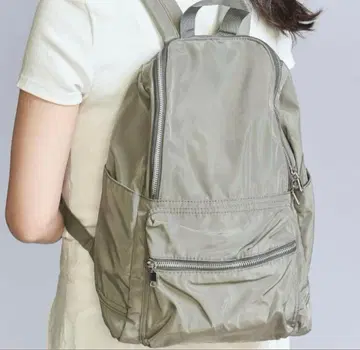 유나이티드 애로우즈 스퀘어 지퍼 백팩 나일론 컴퓨터 수납 그레이