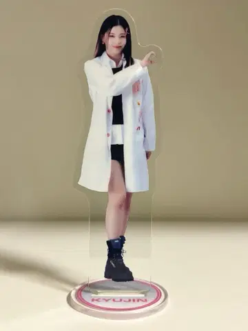 NMIXX 아크릴 스탠드 규진 KYUJIN MIXXLAB