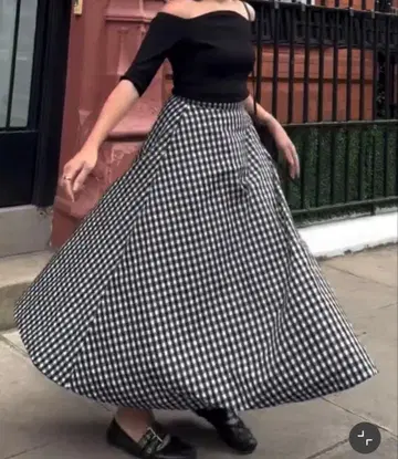 elu. 깅엄 체크/블랙 리버서블 플레어 스커트