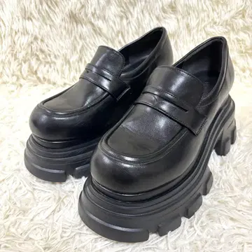 새상품급 EMODA 에모다 블랙 통굽 탱크 밑창 벌키 로퍼 L