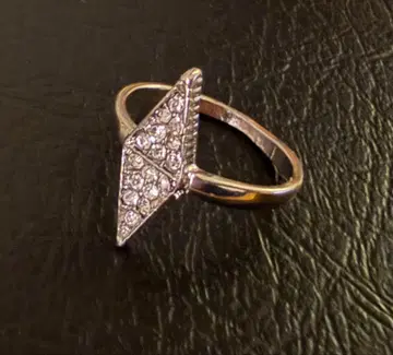 아쉬페 프랑스 실버 컬러 다이아몬드형 크리스탈 반지 11호