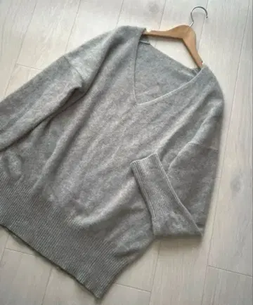 MUSEdeDeuxiemeClasse 울 100% V넥 니트