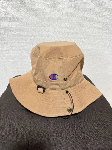 Champion 베이지 버킷 햇