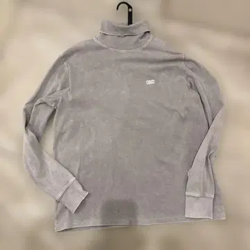 그레이 하이넥 긴팔 티셔츠