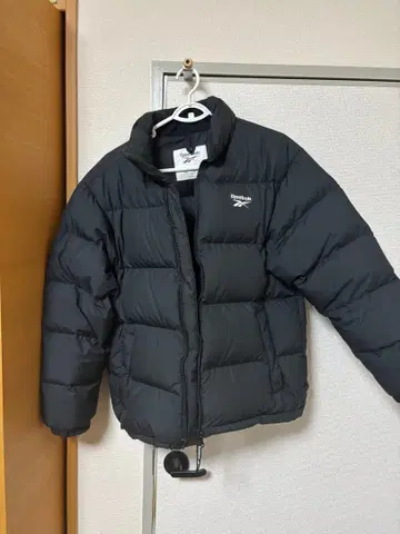리복 다운 자켓 블랙