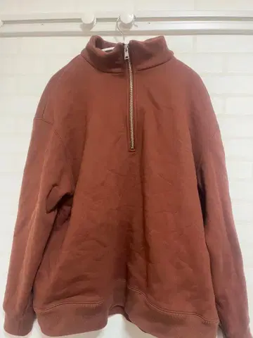 PUBLIC TOKYO 브라운 허브 지퍼 맨투맨