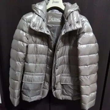 Herno 실버 다운 자켓 후드 부착