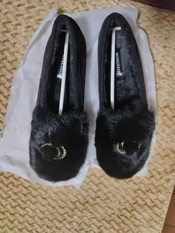 퍼 블랙 플랫슈즈