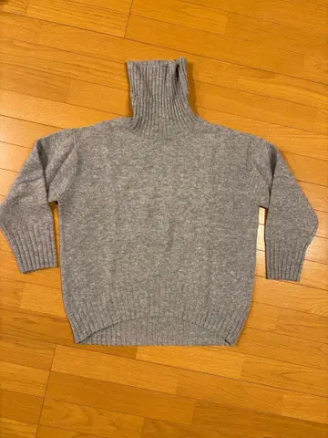 CLASSE 모크넥 니트 스웨터 F 사이즈 탑 그레이