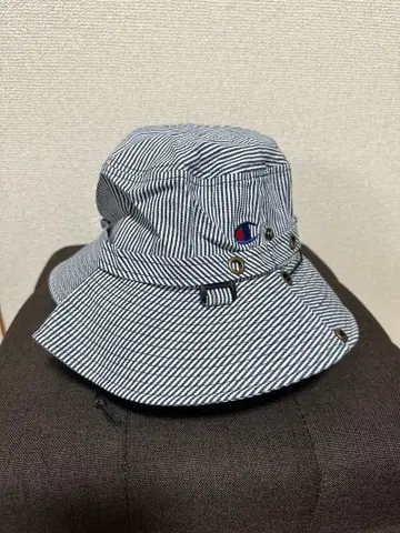 Champion 스트라이프 버킷 햇