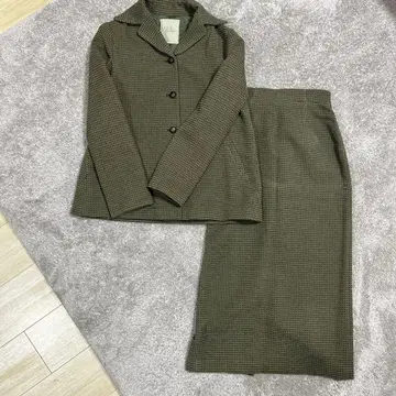 시빌라 스커트 셋업 M 사이즈