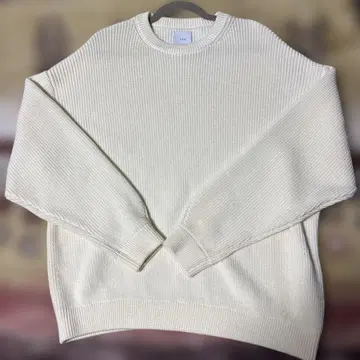 Lui's 아이보리 니트 스웨터