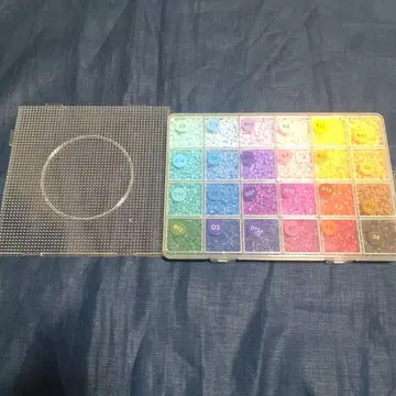 펄러비즈 2.6mm 24색 세트와 비즈 보드