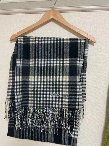 니코앤드 체크 무늬 머플러 블랙 화이트