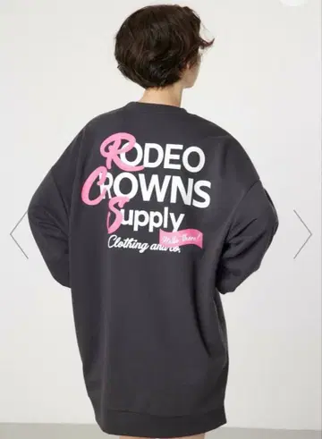 로데오 크라운즈 블랙 맨투맨 원피스