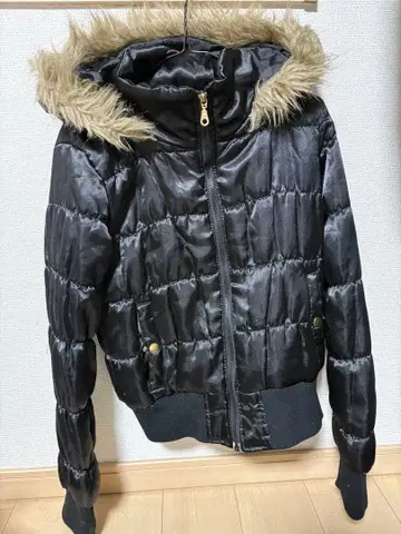 00s/Y2K 후드 부착 블랙 다운 자켓