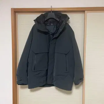 유니클로 +J 다운 자켓 L 사이즈 후드 부착 그린