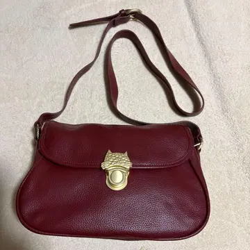 츠모리치사토 카리야 고양이 버건디