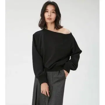 23AW FRAY I.D 아지메 오프숄더 컷 풀오버 블랙