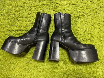 통굽 가죽 부츠 사이드 지퍼 부착