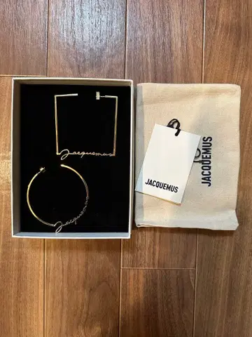 JACQUEMUS 골드 귀걸이